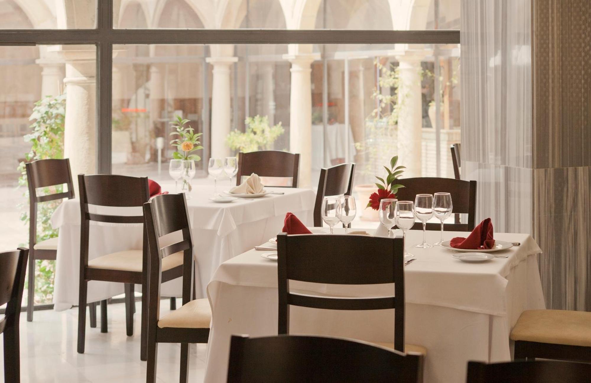 Trh Ciudad De Baeza Hotel Restaurante foto